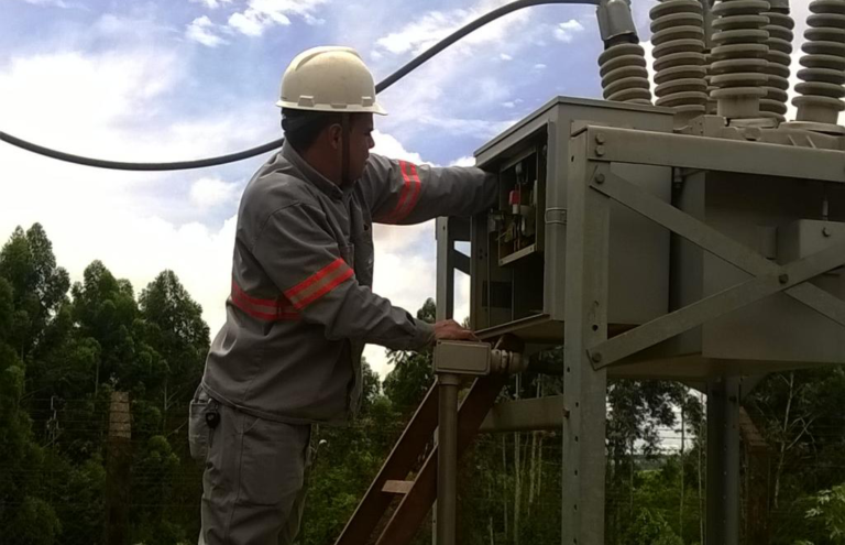 Ensaios Elétricos em Equipamentos